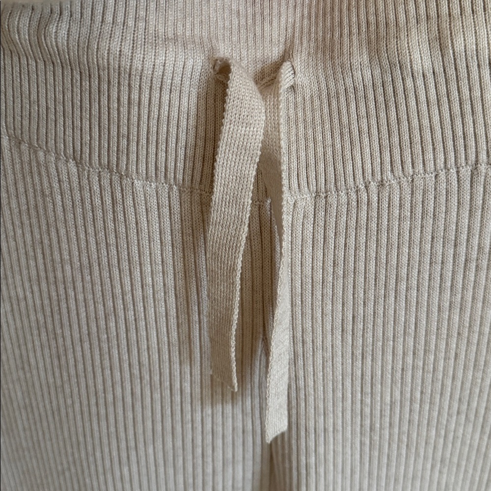 NWT! 🤍 Athleta Reverie Sweater Pant, Salt Ivory, Size M - Picture 9 of 9